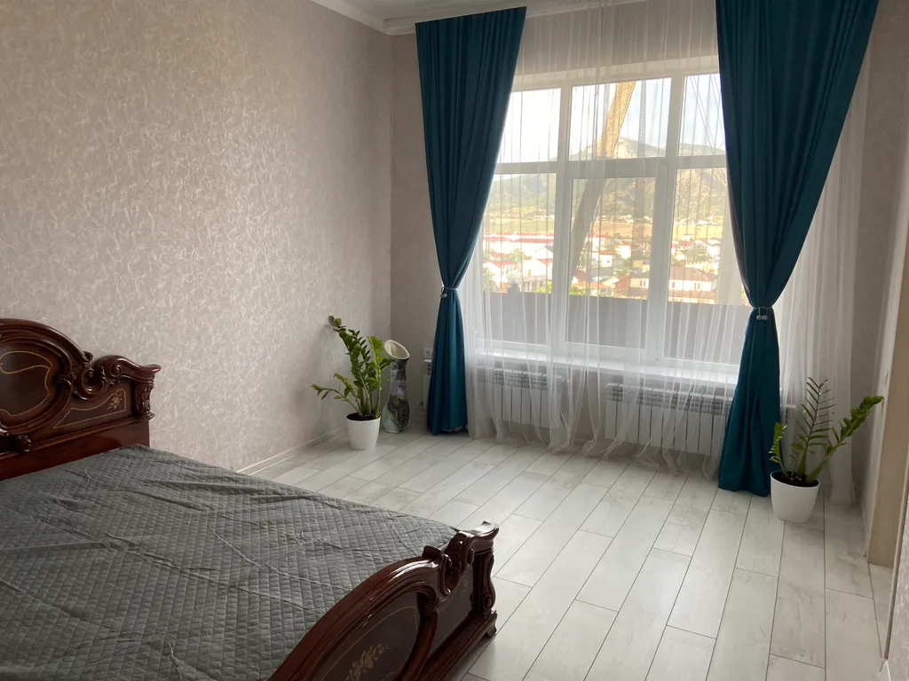 Дом под ключ без хозяев со своим двором