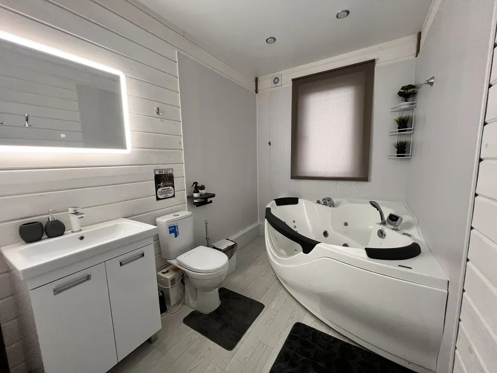 Tiffany House с джакузи