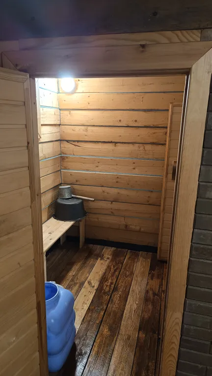 Домик среди гор