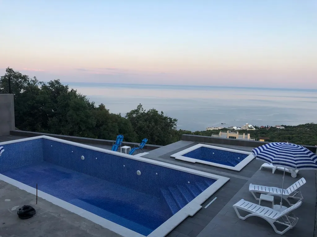 Квартира 3-комнатная Квартира — Малый Маяк