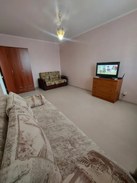 Однокомнатная квартира возле скк Оренбуржье