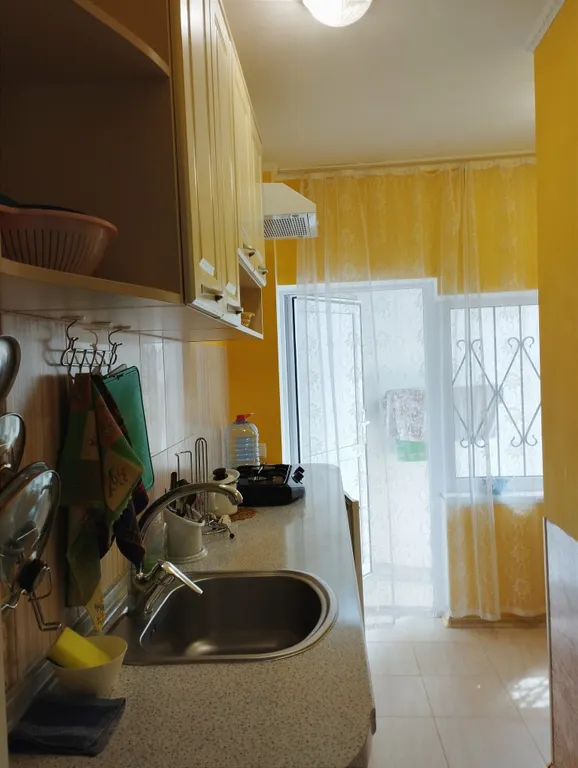 Уютная маленькая комната на первом этаже дома близко к морю