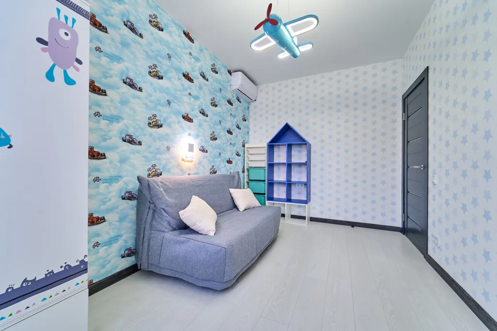 Современный, новый дом