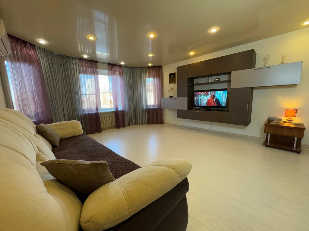 3-комнатная квартира в 5 минутах от центра — аренда посуточно в Владивосток