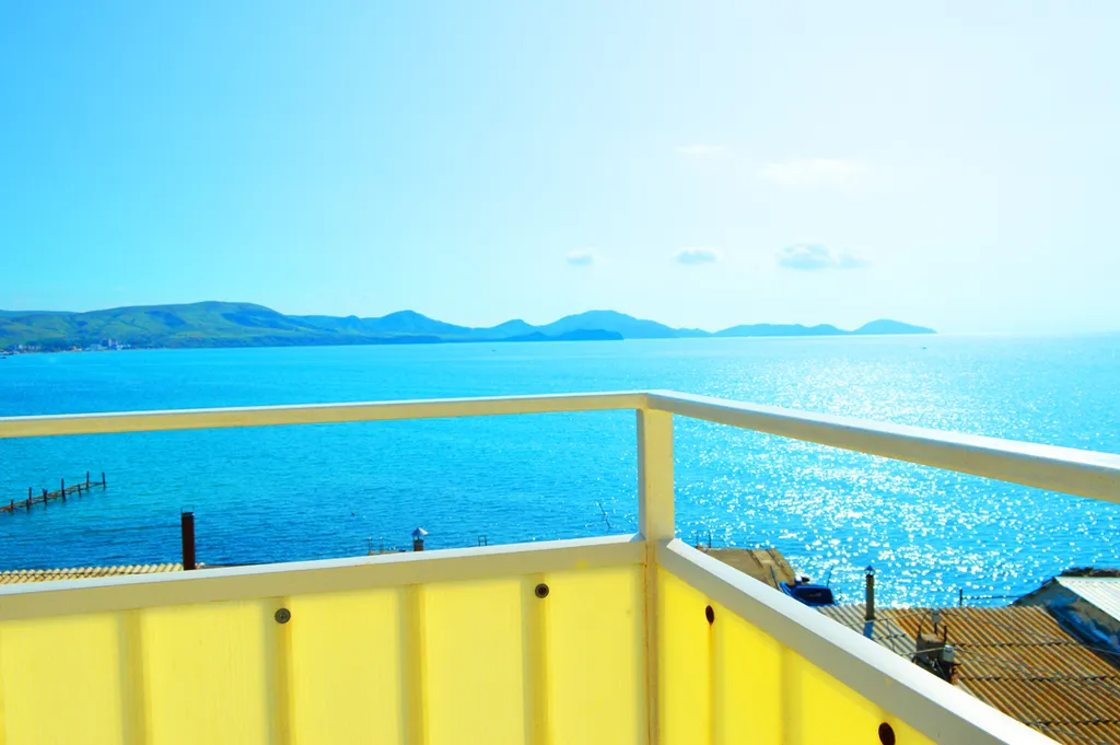 На Набережной