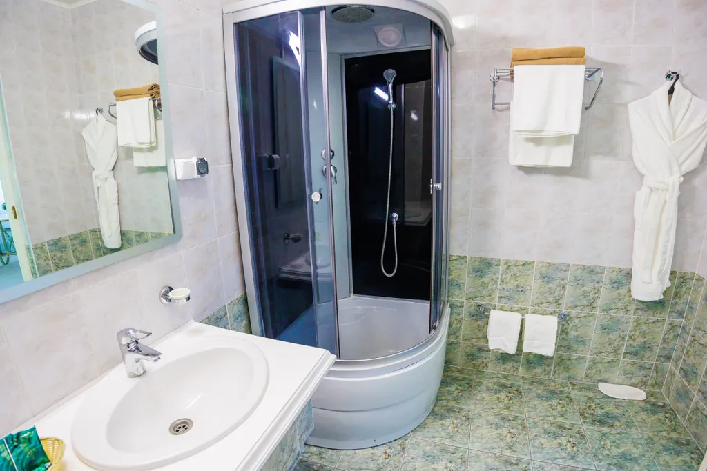 Джуниор Сюит