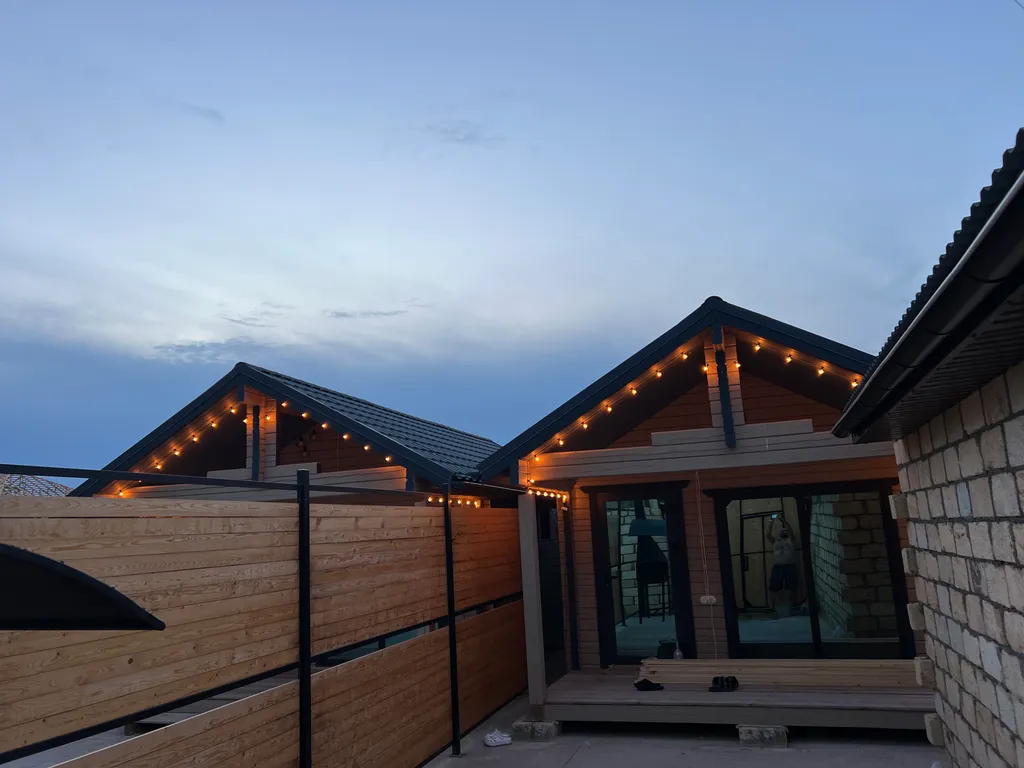 Домик на берегу моря