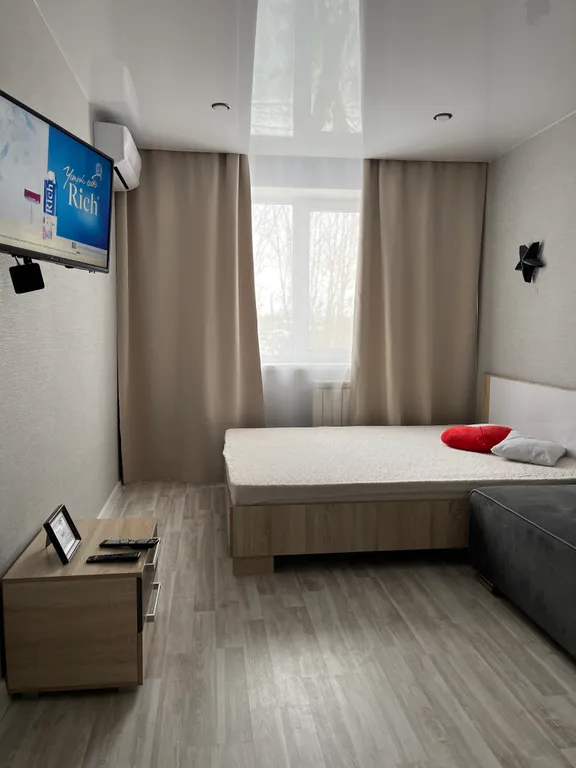 Свежая, отремонтированная квартира, 5 раздельных спальных мест — аренда посуточно в Нижний Тагил