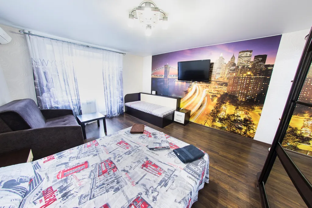 Апартаменты возле ТЦ Триумф с балконом