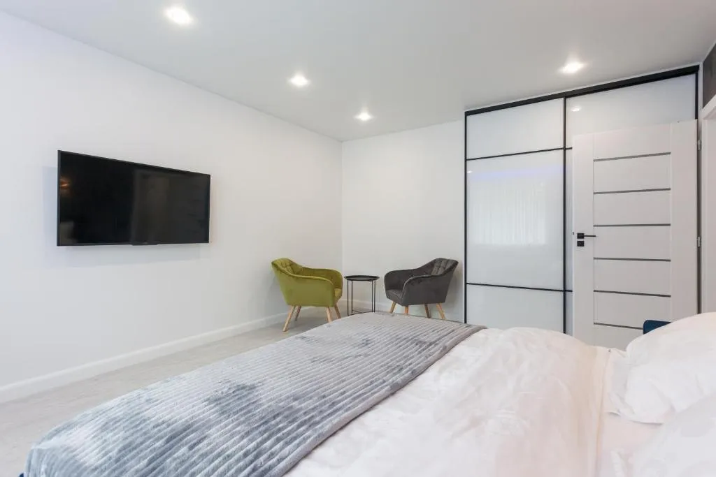 Современная 3-комнатная квартира напротив площади Победы