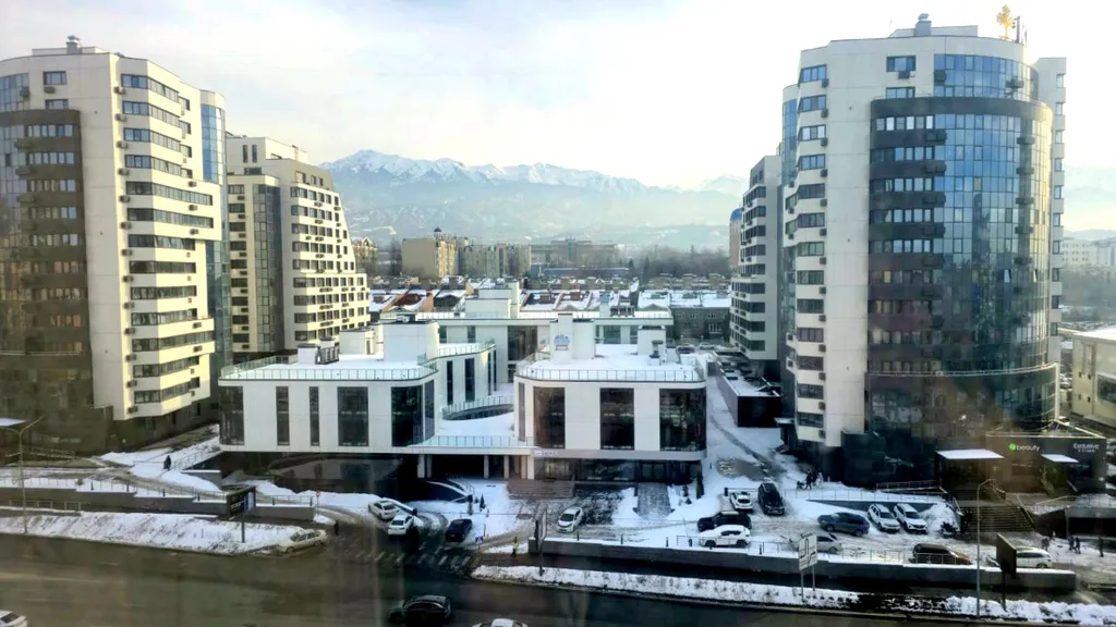 Красивая квартира с видом на горы