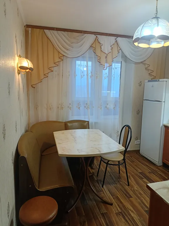 Просторная, чистая 2-х комнатная квартира.