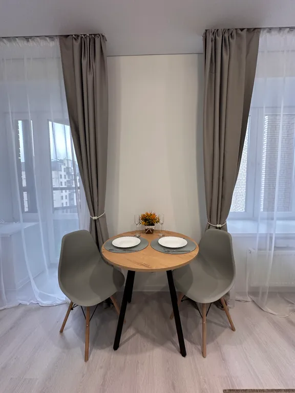 Уютная квартира в центре города, с красивым видом на озеро и двор