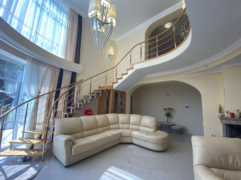 Вилла с панорамной баней и бассейном