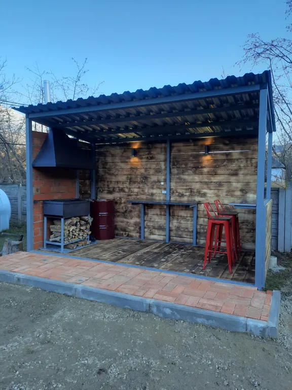 Стильный и просторный дом атмосфера в стиле лофт с баней, бассейном