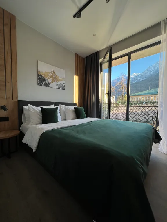 Квартира Студия в центре Красной Поляны с видом на горы — аренда посуточно в Красная Поляна