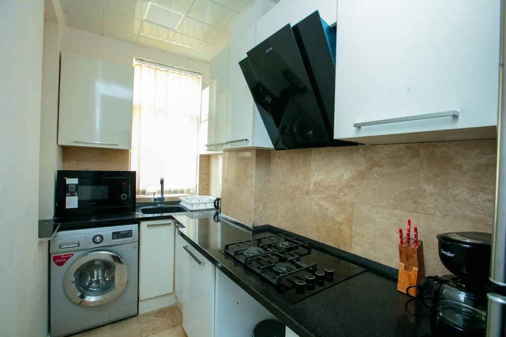 Уютные апартаменты Hatefi 2+1 в центре Старого города Баку