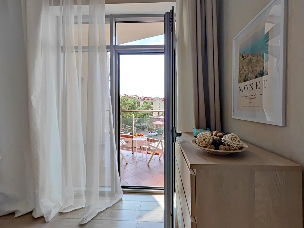 Стильная квартира на первой линии