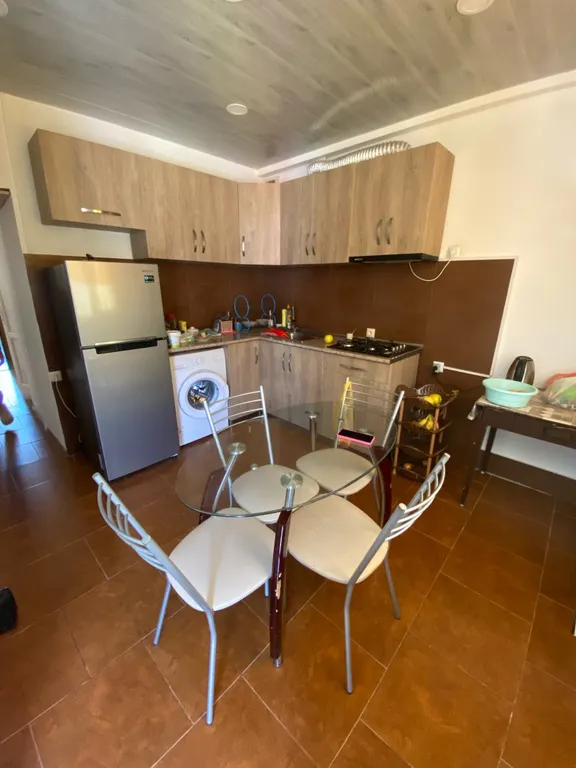 Уютная квартира с видом на горы недалеко от моря