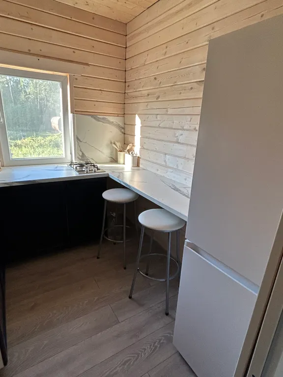 Уютный дом у озера