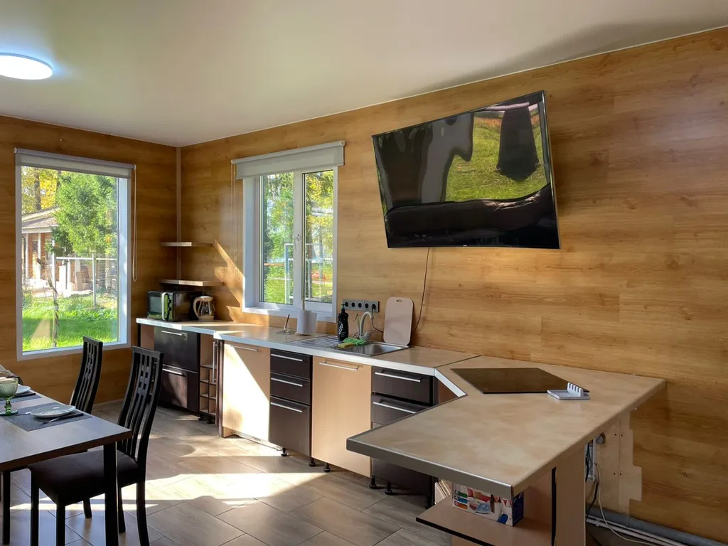 Дом на берегу реки Волга