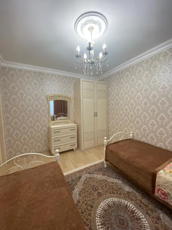 Квартира на площади