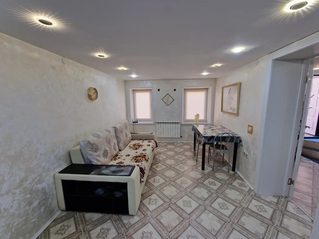 Отличная большая квартира в частном доме в самом центре Иркутска