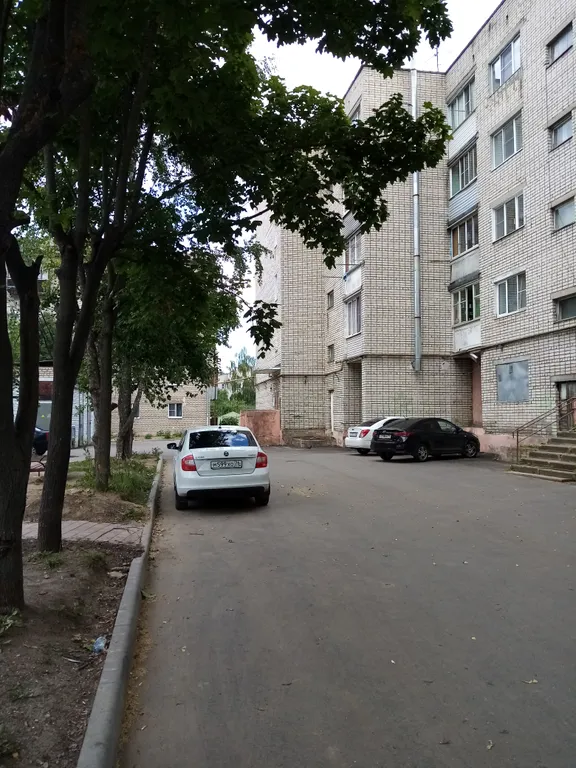 Уютная квартира в Юго-западном районе с видом на Спасо-Яковлев монастырь