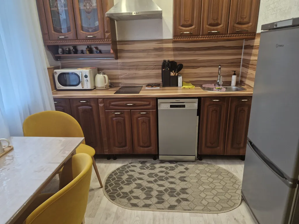 Хибины зовут! Уютное гнездышко для горнолыжников у подножия горы.