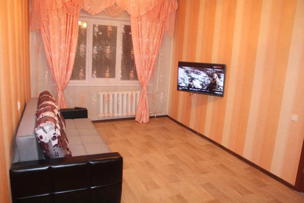 3-комнатная Квартира — аренда посуточно в Кировск