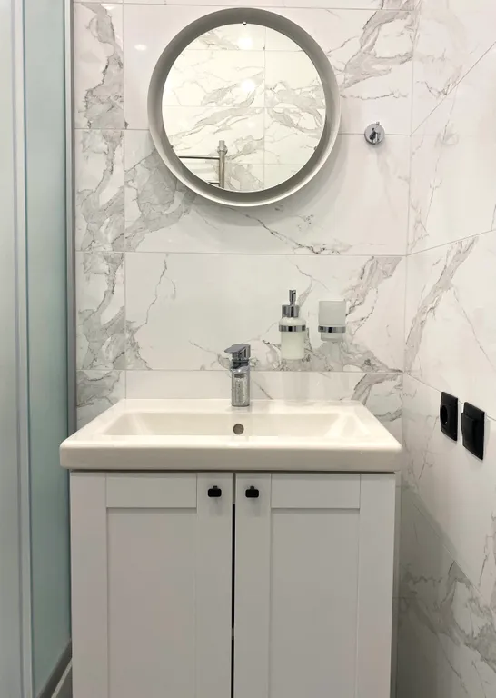 Современная студия с видом на горы