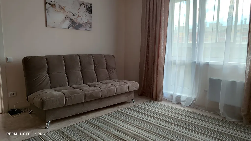 Квартира в новом микрорайоне — аренда посуточно в Миасс