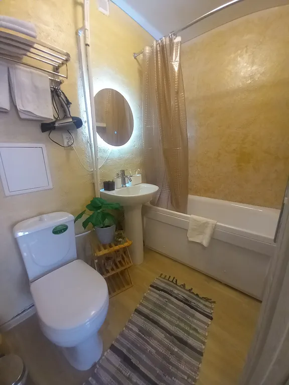 Чистая уютная квартира с новым ремонтом в самом центре города