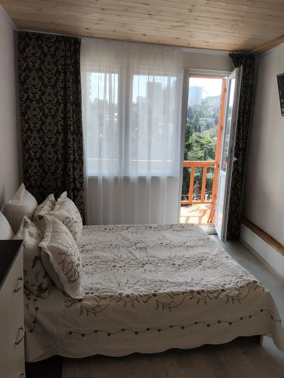 Квартира Апартаменты в двух уровнях с видом на море и горы — аренда посуточно в Алушта