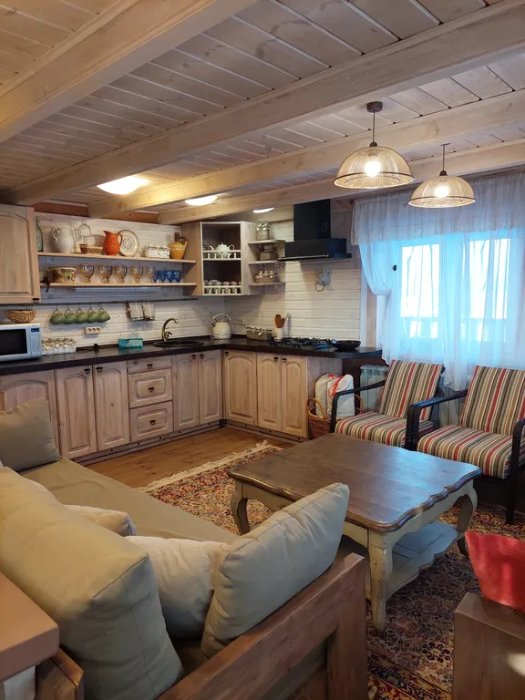 Уютный дом с баней рядом с рекой и лесом