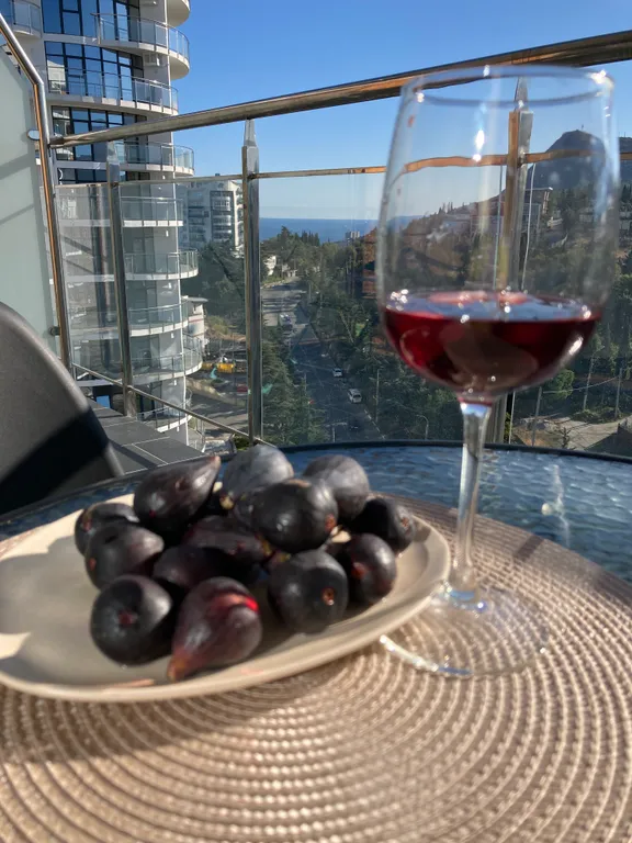 Апартамент Sun Paradise с видом на море и горы