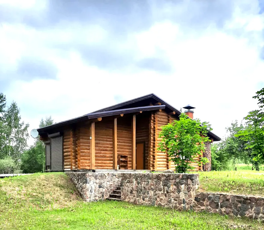 Уютный домик на берегу озера Себеж