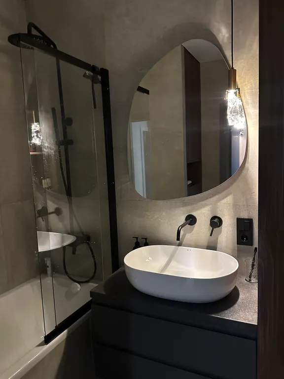 Современные и уютные апартаменты в центре рядом с парком и рекой