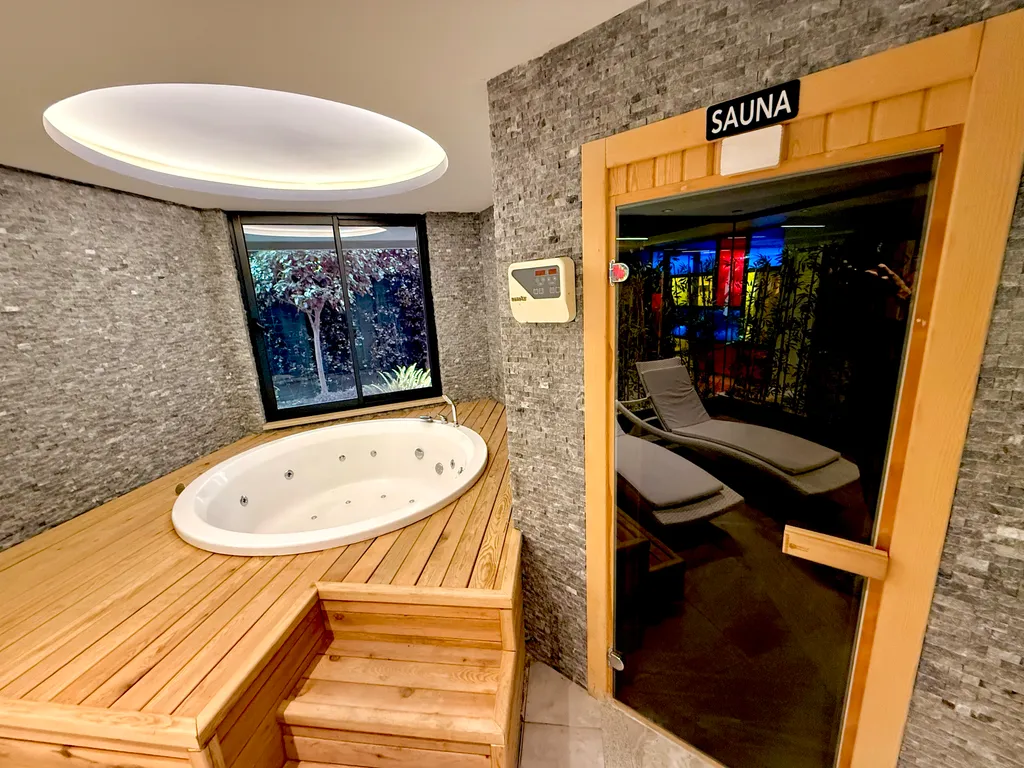 SA Apartments! Luxury 2bd Flat 150m to the Beach