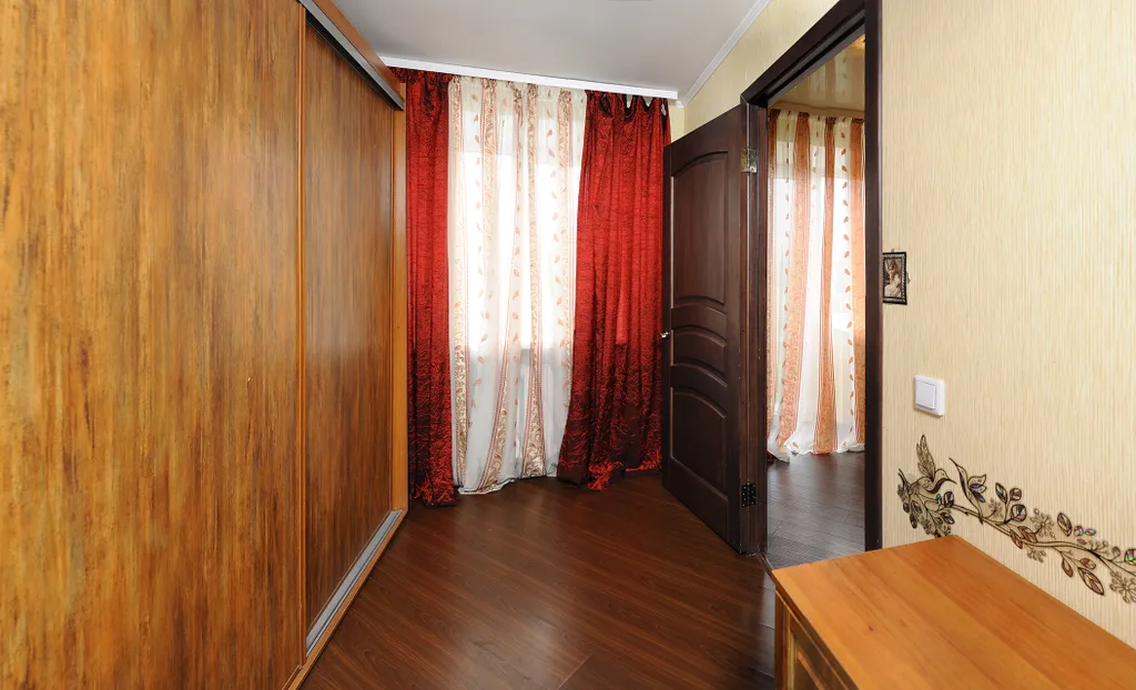 Квартира 2-комнатная Квартира — Омск