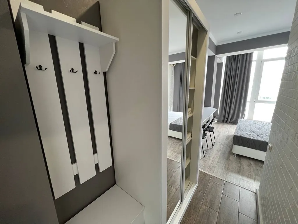 Двухместный номер с 2 кроватями или 1 двуспальной и панорамным окном