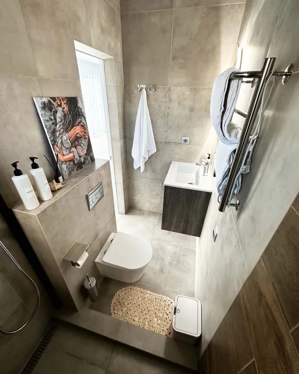 Дом на берегу реки