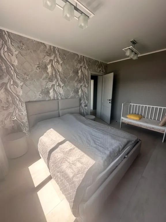 Уютный семейный дом на берегу озера