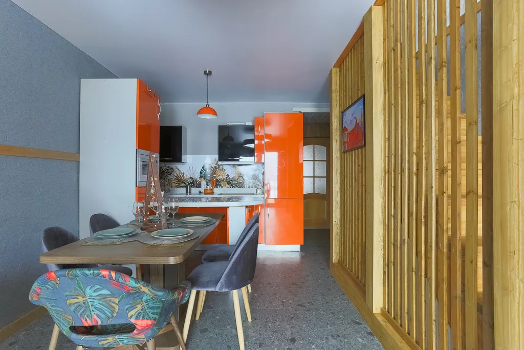 Коттедж Апартамент в стиле Pop-art с видом на бассейн — Пеники