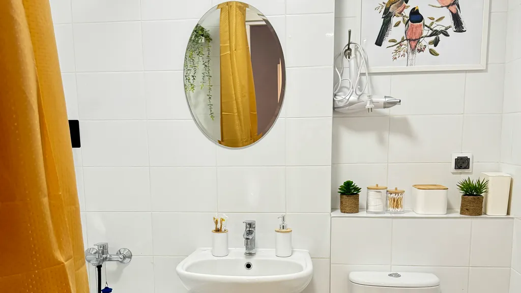 Интеллигентная квартира рядом с Цыба