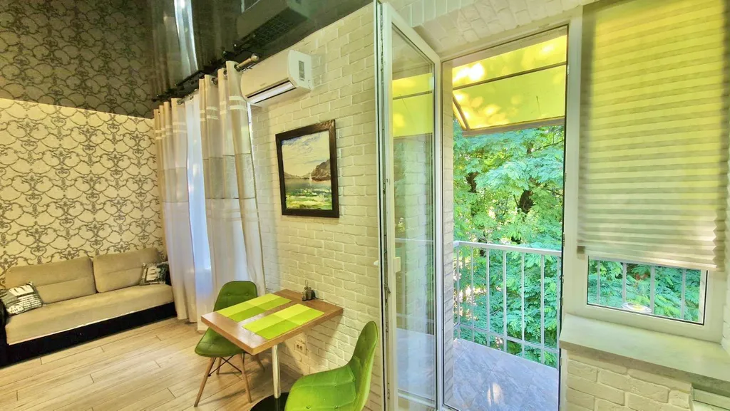 Студия вблизи парка