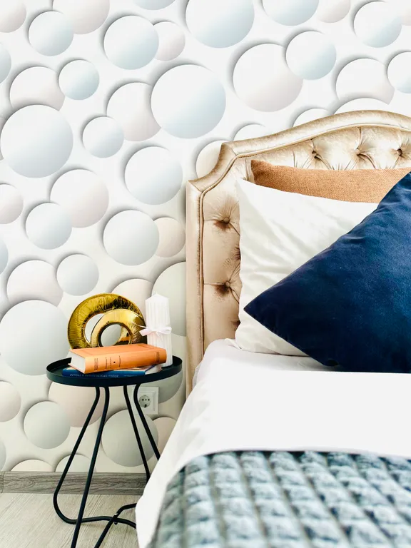 Студия для троих