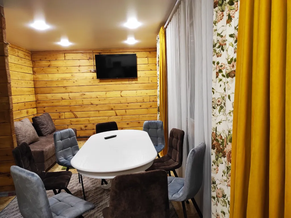 Комфортабельный просторный, кедровый коттедж на Усадьбе у костра