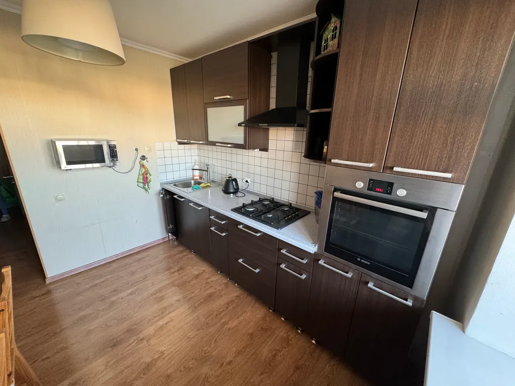 Двухкомнатная квартира в новом чистом районе с видом на парк