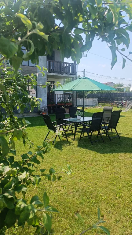 Большой уютный дом с камином